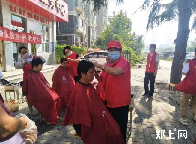 助力创文!康弘医院颐养苑携手福泽社区开展志愿服务活动